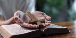Lectio Divina w laboratorium. Jak czytanie Biblii wpływa na mózg?
