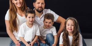 Njena hči je dvakrat premagala raka: “V sebi jokaš, a moraš biti močan za otroka”
