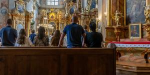 Przez miesiąc odwiedziłem siedem parafii. Kościół realny jest lepszy od medialnego