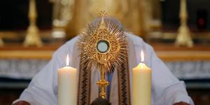 Indianapolis Archdiocese: Discolored host was not Eucharistic miracle
