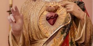 This “spiritual shield” shows protection from the Sacred Heart