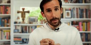 Le podcast qui va vous donner envie de relire la Bible (tous les jours)
