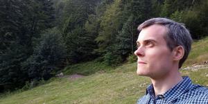 Thomas, futur baptisé : “Dieu se met à hauteur d’humanité”