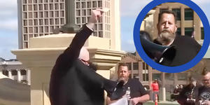 Satanistyczna profanacja w Kansas. Katolik rzucił się, by ratować Ciało Chrystusa