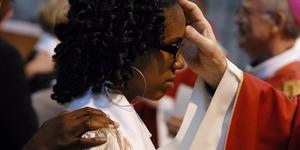 More US dioceses lowering age to receive Confirmation