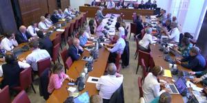 Aide à mourir : en commission, les députés votent un texte plus permissif