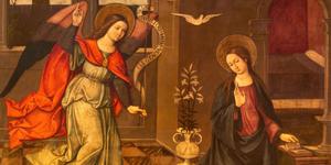 ¿Cómo se revela la maternidad de María en la Biblia?