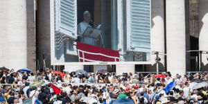 Pope on school shooting: ‘Pandemic’ of weapons infects world