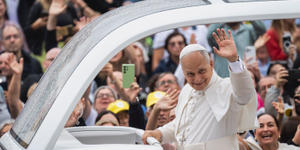 Pope makes first reference to new Saints Frassati, Acutis