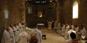 Comment faire de la liturgie des heures une “cathédrale de louange” ?