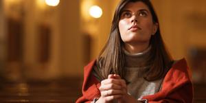 Imiter les saints : oui, mais pas en tout !