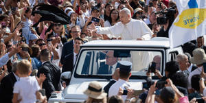 [VIDÉO] Pourquoi le Pape voyage-t-il ?
