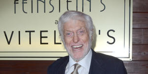 Skoraj stoletnik Dick Van Dyke: življenje dojema kot velikansko igrišče