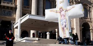 The home where we are awaited: Pope reflects