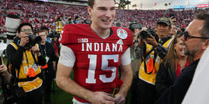 Indiana QB Fernando Mendoza reveals his pre-game routine: prayer