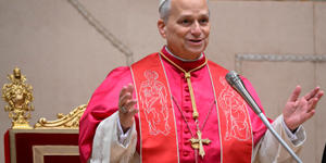 Pope to future diplomats: It can be frustrating, but don’t lose heart