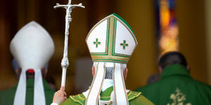 Los “Ángeles del Papa”: ¿quiénes asisten a diario a León XIV?
