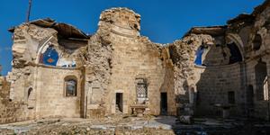 Un joven arquitecto regresa una iglesia en Antioquía a su antigua gloria
