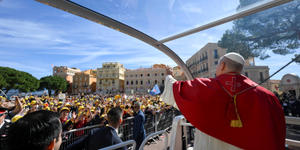 Which countries have never received a papal visit?