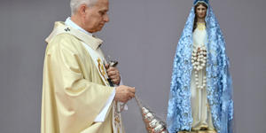 Regina Caeli: Desde Angola, el Papa expresa su cercanía a Ucrania y Líbano