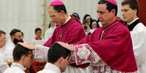 Schisme, excommunication, vrais ou faux évêques… Comprendre les enjeux des ordinations de la FSSPX
