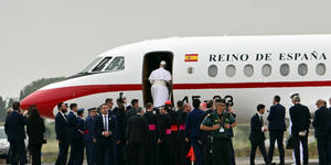 Qui accompagnera le Pape pour son voyage en France ? 