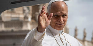 León XIV rinde homenaje 45 años después del intento de asesinato de JPII