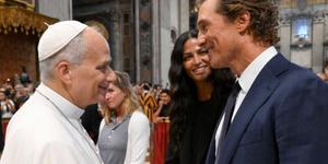 Igralec Matthew McConaughey o duhoviti plati papeža Leona