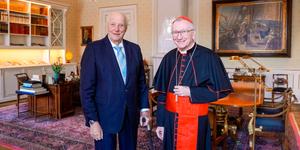 Pope praises monarch who lived in Maryland through WWII