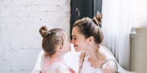 ¿Hasta qué edad podemos bañarnos con los hijos?