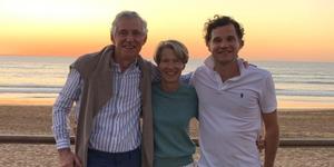 Samedi à Paris et dimanche à Lourdes, cette famille suit le Pape à la trace
