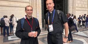 “Si Léon XIV peut semer le désir de servir…” : l’espérance des prêtres réunis à Paris pour la messe
