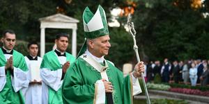 Pope: Let’s put daily life on “silent mode” for awhile