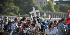 À Lourdes, 150.000 pèlerins unis dans l’espérance pour la messe du Pape 