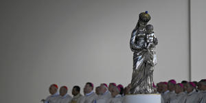 Cette splendide (et précieuse) Vierge Marie en argent que tout le monde a vu à la télévision