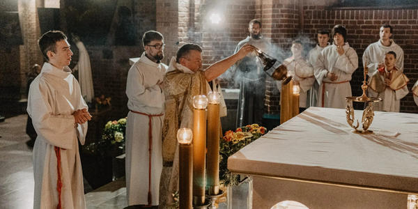Nabożeństwo transitus. Wspomnienie śmierci św. Franciszka z Asyżu [ZDJĘCIA]