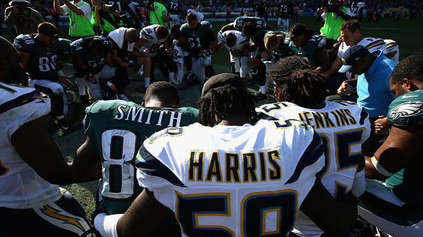NFL,KNEE,PRAY