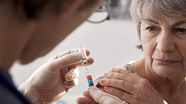 FLU,SHOT,WOMAN,DOCTOR
