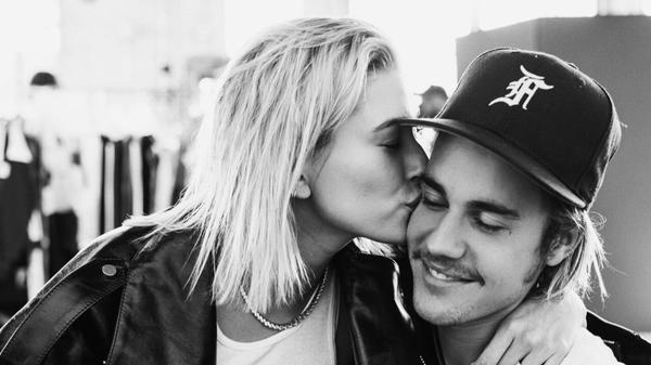 JUSTIN BIEBER