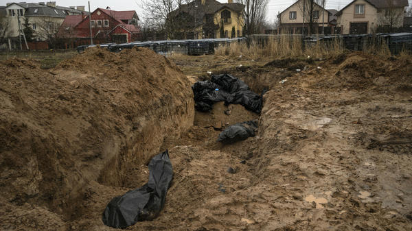 Masowy grób, Bucza
