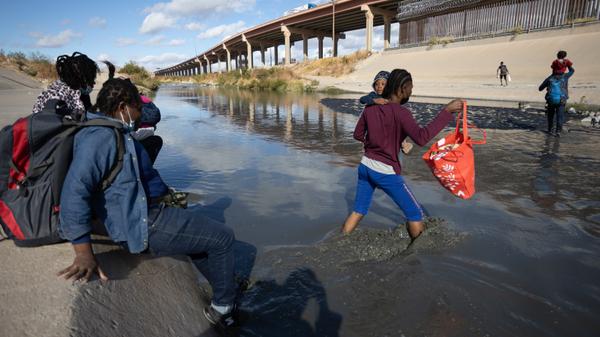 MIGRANTS