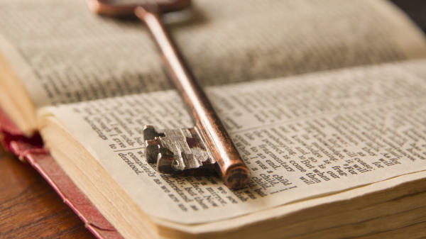 LIVRE-CLEF-VERITE-shutterstock