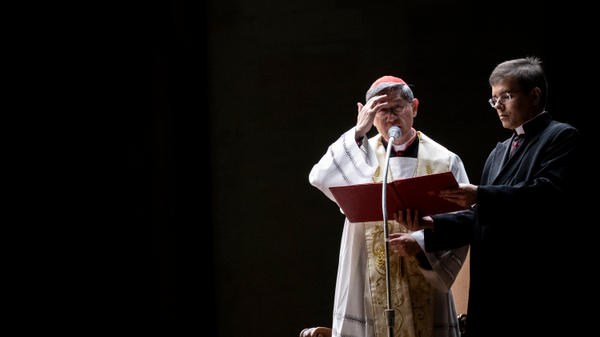POPE-FRANCIS-HEALTH-HOSPITAL-ROSARY-PRAYER
