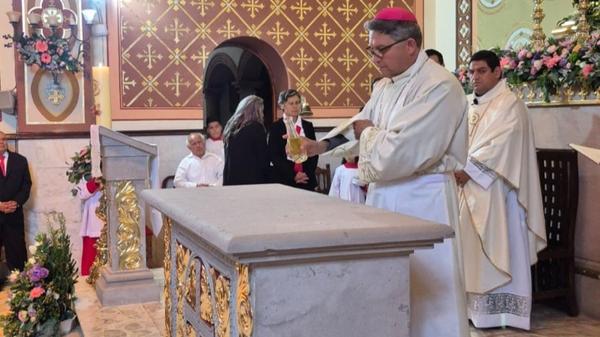 consagración, altar, dedicación, eucaristía, misa, liturgia