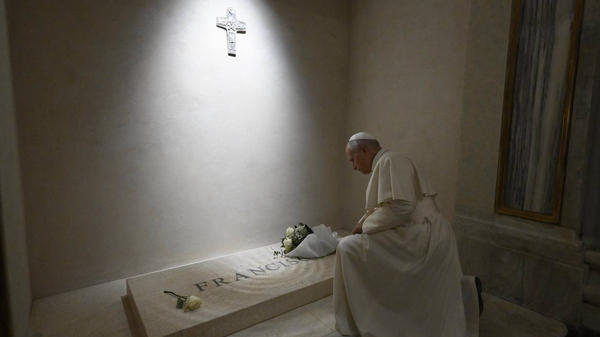 pope-leo-xiv-basilica-st.-mary-major-tomb-of-pope-francis