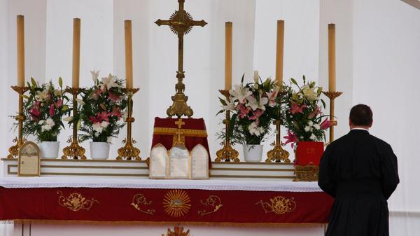 FSSPX-MESSE-GODONG