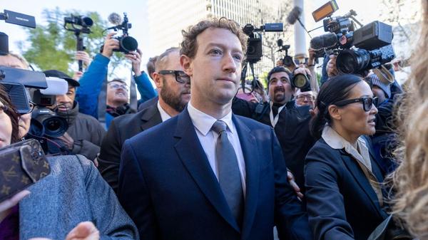 Mark Zuckerberg, PDG de Meta, arrive au tribunal civil de Los Angeles, le 18 février 2026.