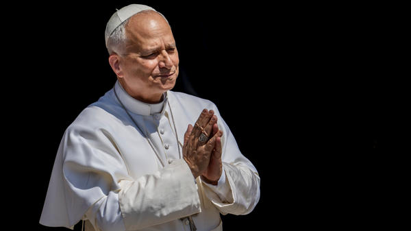 pope-leo-xiv-angelus-castel-gandolfo
