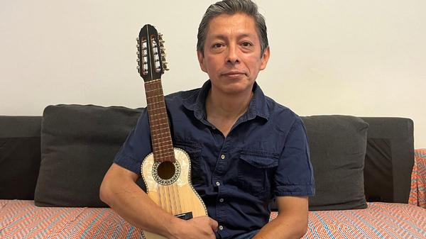 Músico-León XIV-Jaime-Montoya