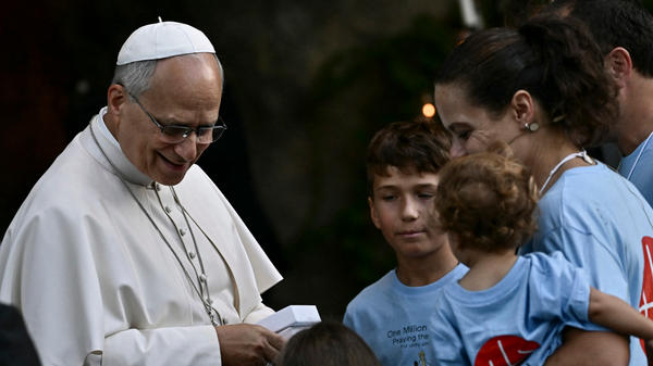 pope-leo-xiv-one-million-children-prayin-rosary-lourdes-grotto-vatican